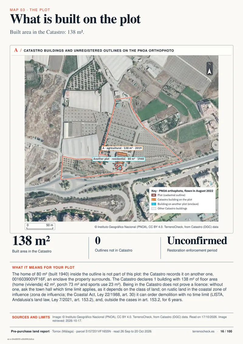 Page 16: What is built on the plot. The 80 m² house surrounded by the boundary belongs to another cadastral parcel, 001603900VF16F. The 138 m² recorded for the checked plot is a separate built-area figure.